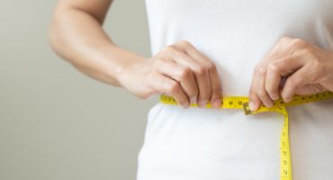 Ménopause et prise de poids : comment perdre du ventre après 50 ans ?